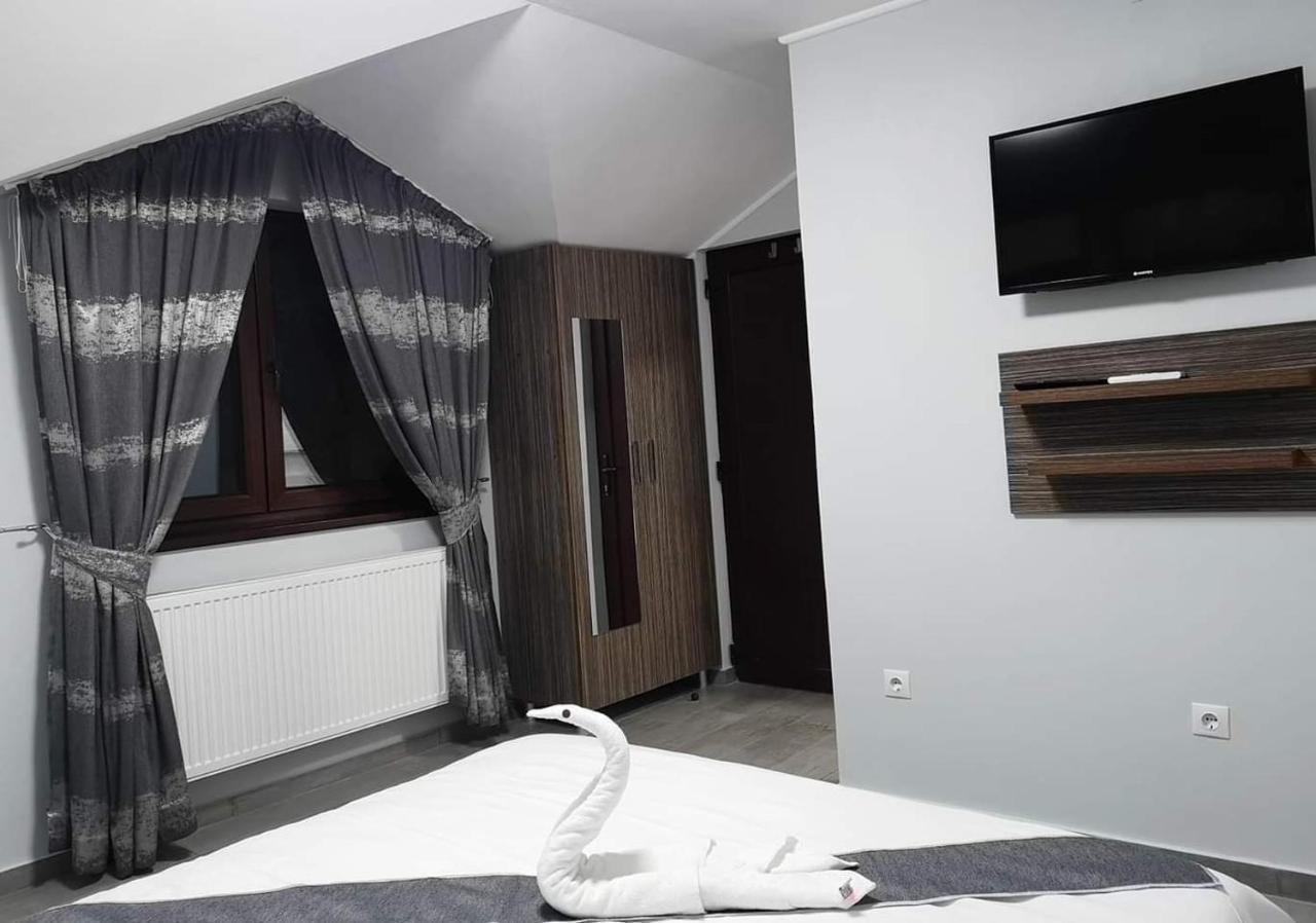 Hotel Casa Cizi Călimăneşti Zewnętrze zdjęcie