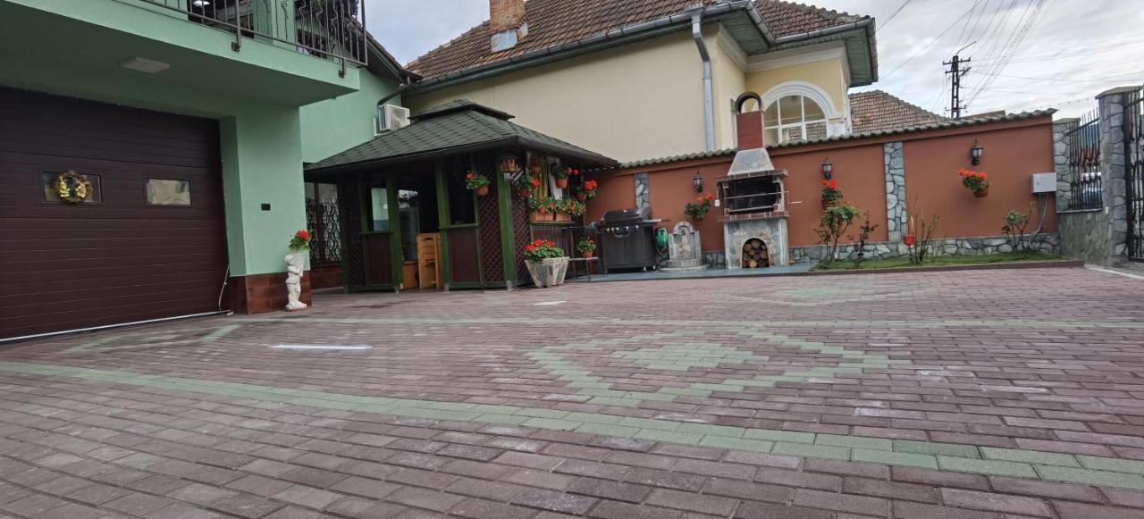 Hotel Casa Cizi Călimăneşti Zewnętrze zdjęcie