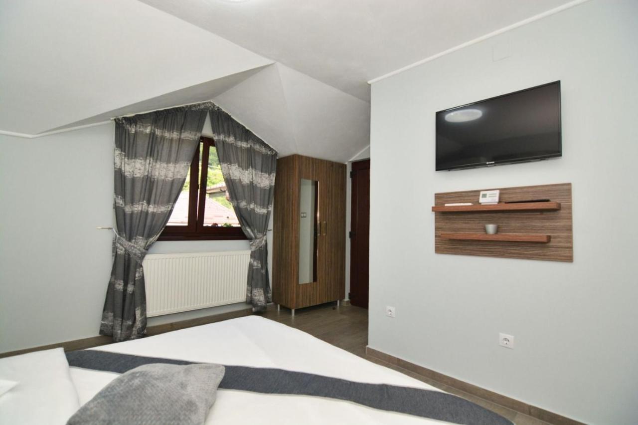 Hotel Casa Cizi Călimăneşti Zewnętrze zdjęcie