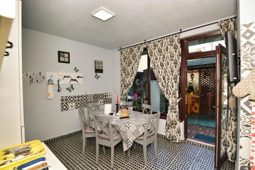 Hotel Casa Cizi Călimăneşti Zewnętrze zdjęcie